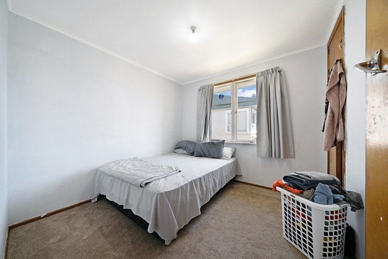 Photo of property in 119 Universal Drive, Henderson, Auckland, 0610
