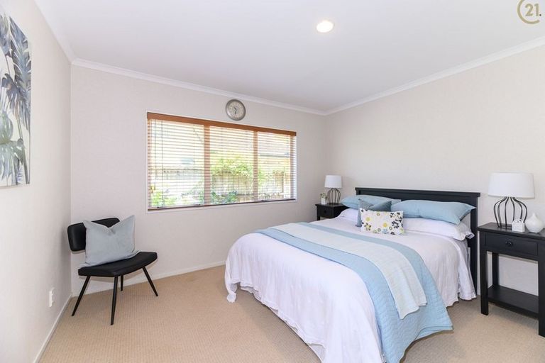Photo of property in 28 Santa Ana Drive, Dannemora, Auckland, 2016