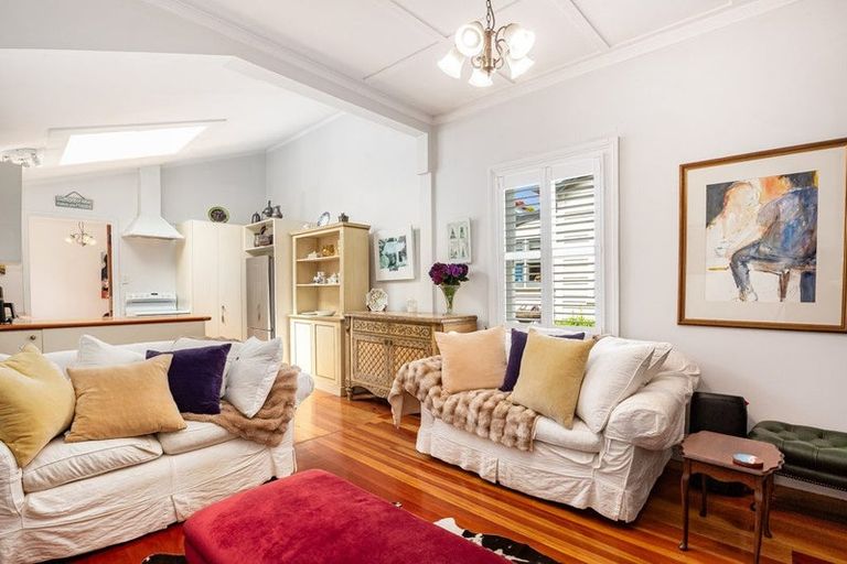 Photo of property in 227 Tinakori Road, Thorndon, Wellington, 6011