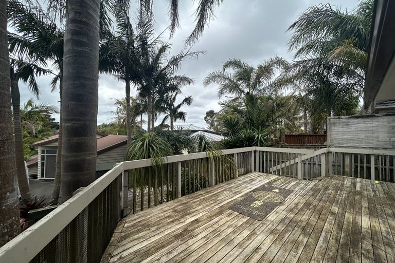 Photo of property in 1/7 Merton Avenue, Glenfield, Auckland, 0627