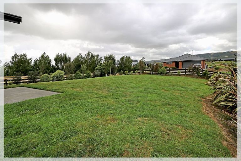 Photo of property in 17 Westwood Drive, Aokautere, Palmerston North, 4471