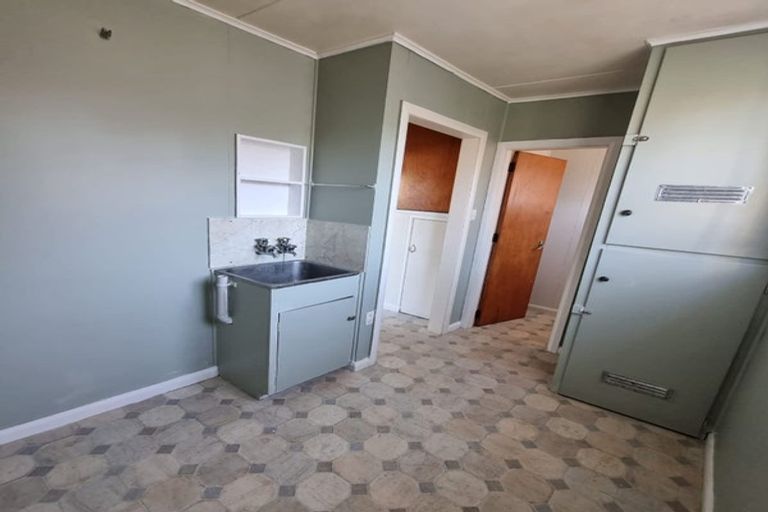 Photo of property in 512 Featherston Street, Roslyn, Palmerston North, 4414