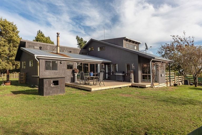 Photo of property in 6 Nixs Road, Apiti, Kimbolton, 4774