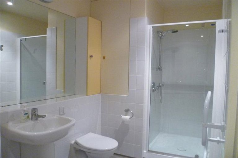 Photo of property in Kelvin House, 6e/16 The Terrace, Wellington Central, Wellington, 6011