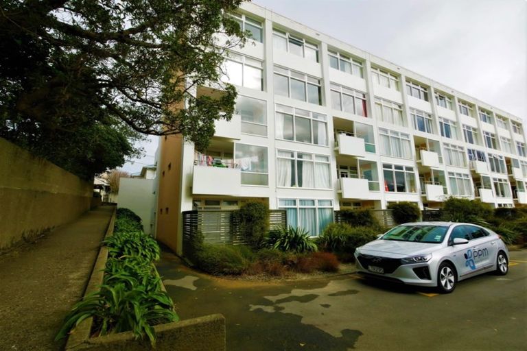 Photo of property in 4 Claremont Grove, Mount Victoria, Wellington, 6011