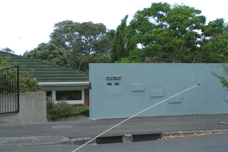 Photo of property in 1/165 Queen Street, Northcote Point, Auckland, 0627
