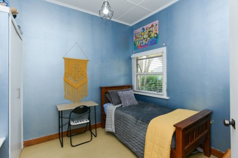 Photo of property in 204 Davis Street, Saint Leonards, Hastings, 4120