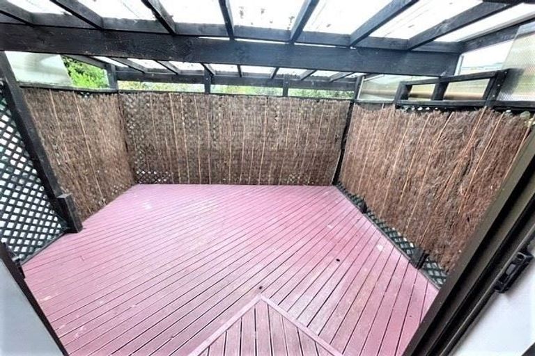 Photo of property in 228 Glamorgan Drive, Northcross, Auckland, 0630