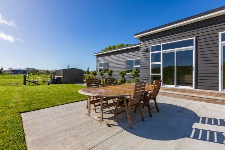 Photo of property in 100 Lindsay Road, Waipukurau, 4283