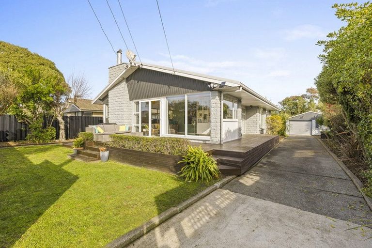 Photo of property in 16 Malta Crescent, South New Brighton, Christchurch, 8062