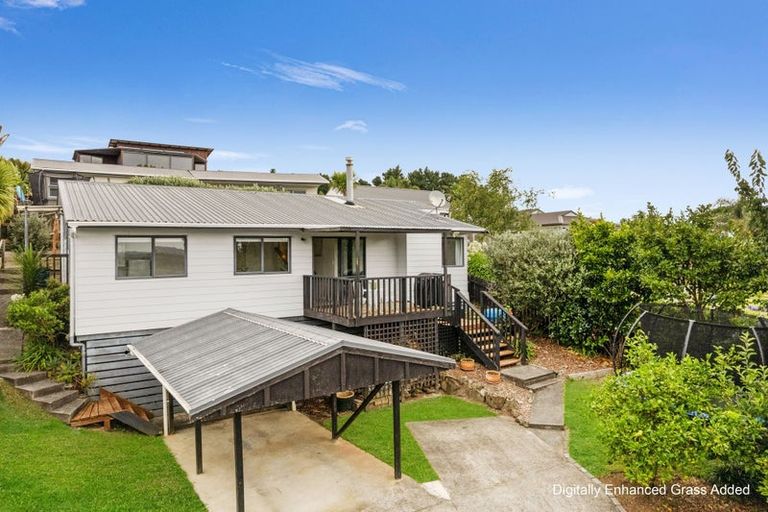 Photo of property in 2/32 Hand Road, Helensville, 0800