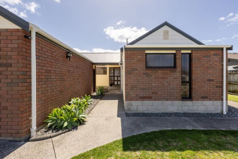 Photo of property in 117 Dickson Road, Papamoa Beach, Papamoa, 3118