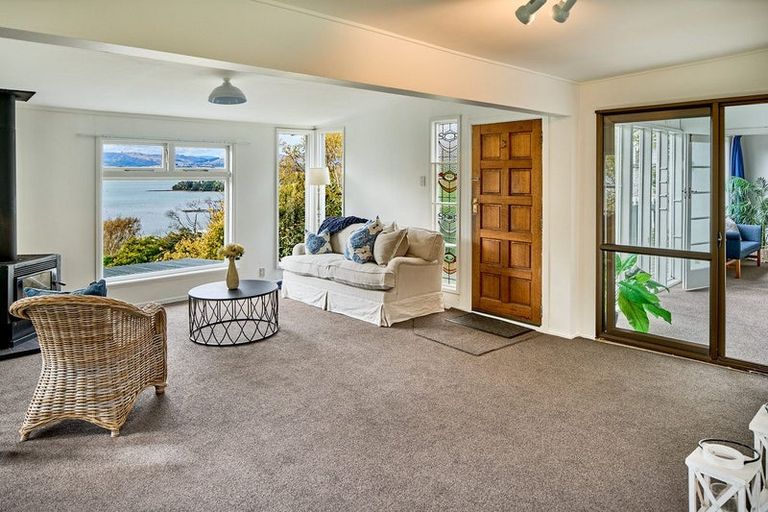 Photo of property in 30 Mana View Road, Paremata, Porirua, 5026