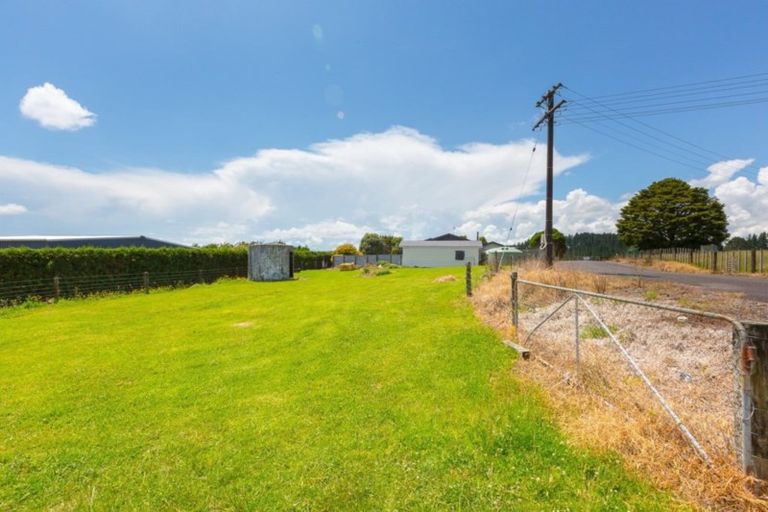 Photo of property in 37 Allan Road, Burgess Park, New Plymouth, 4371
