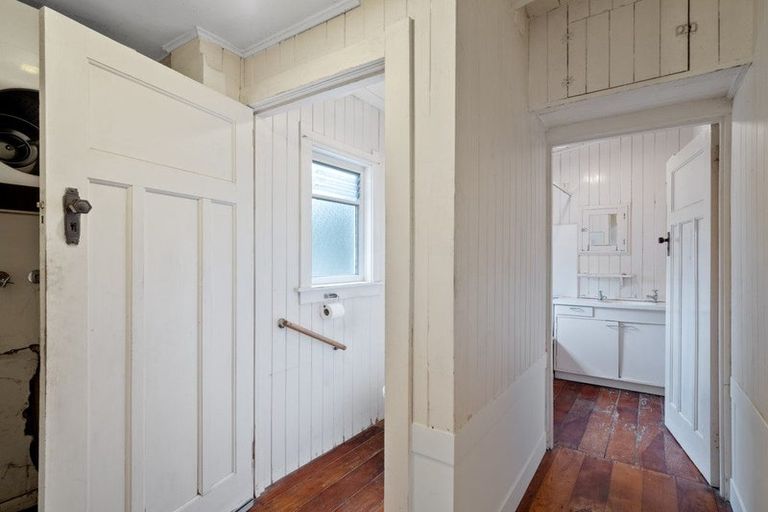 Photo of property in 319 Beach Road, Campbells Bay, Auckland, 0630