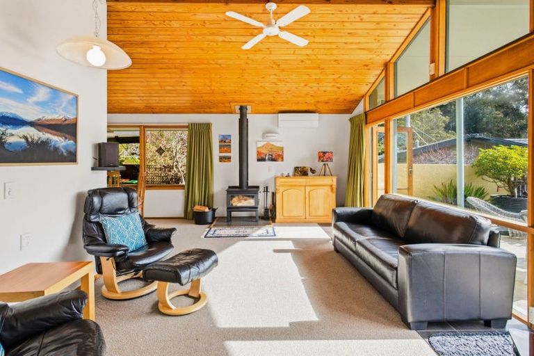Photo of property in 52 Irvine Road, The Cove, Dunedin, 9077