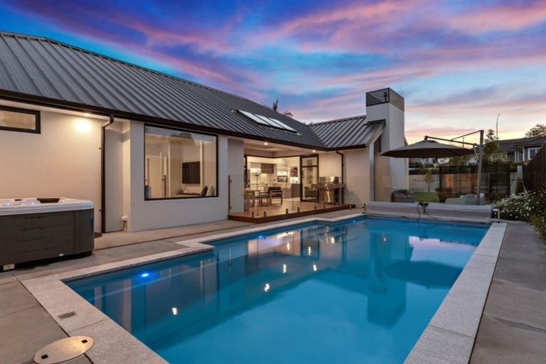 Photo of property in 15 Avocado Lane, Bethlehem, Tauranga, 3110