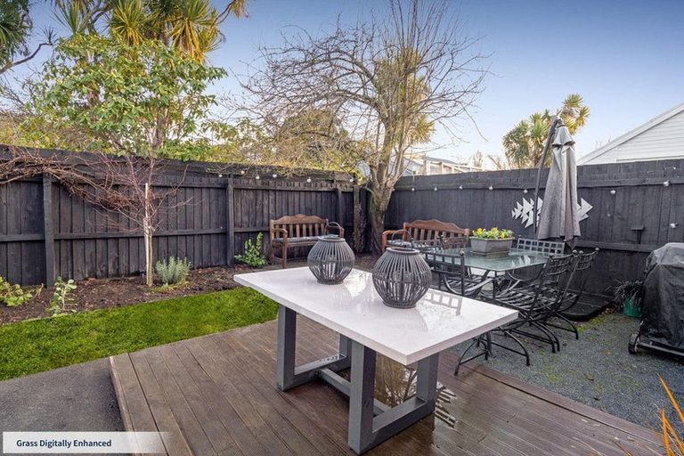 Photo of property in 1/42a Saint Martins Road, Saint Martins, Christchurch, 8022