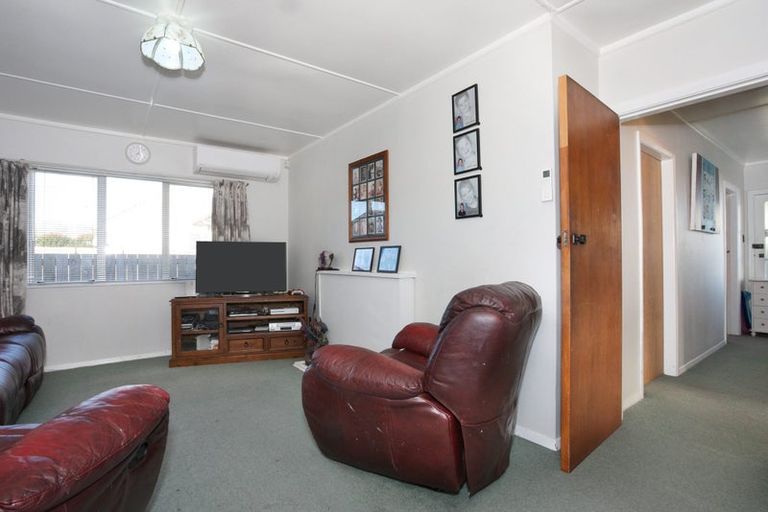 Photo of property in 17 Collins Crescent, Feilding, 4702