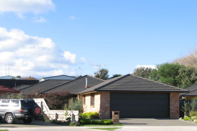 Photo of property in 5 Nicholas Place, Waikanae Beach, Waikanae, 5036