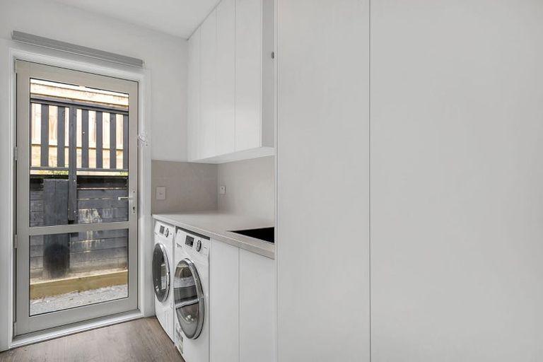 Photo of property in 43 Ken Douglas Drive, Aotea, Porirua, 5024