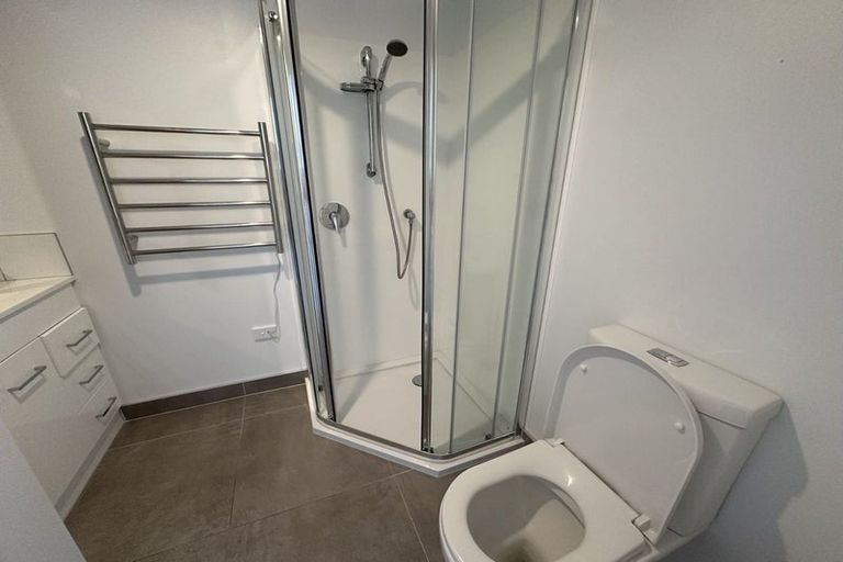 Photo of property in 106/28c Eileen Newey Place, Henderson, Auckland, 0612