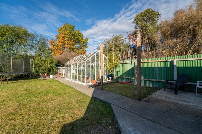 Photo of property in 18 Mckenzie Street, Geraldine, 7930