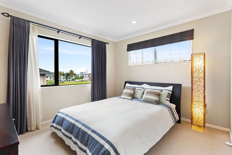 Photo of property in 12b Waikura Drive, Te Atatu Peninsula, Auckland, 0610