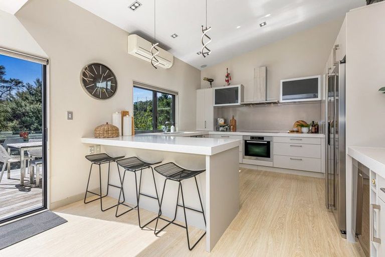 Photo of property in 47 Aberley Road, Schnapper Rock, Auckland, 0632