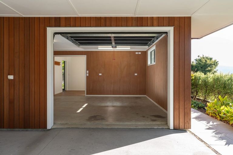 Photo of property in 6 Pine Ridge Terrace, Waikanae Beach, Waikanae, 5036