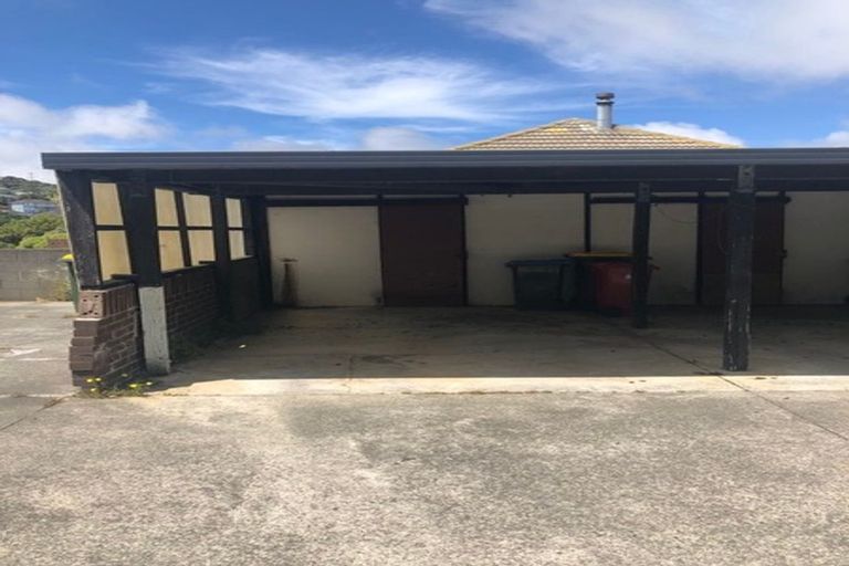 Photo of property in 4/31 Mana Avenue, Titahi Bay, Porirua, 5022