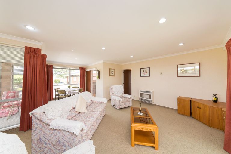 Photo of property in 29b Raglan Avenue, Cloverlea, Palmerston North, 4412