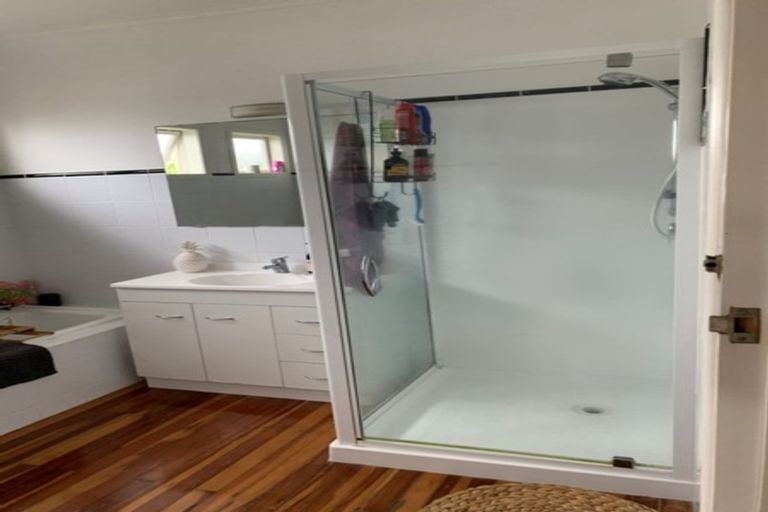 Photo of property in 1/1 Quebec Road, Milford, Auckland, 0620