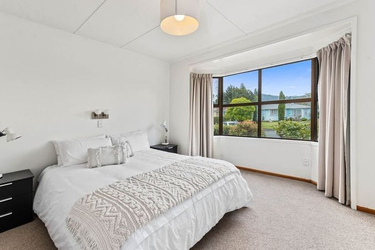 Photo of property in 20 Clyde Street, Utuhina, Rotorua, 3015