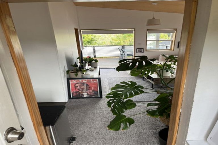 Photo of property in 890 Beach Road, Waiake, Auckland, 0630