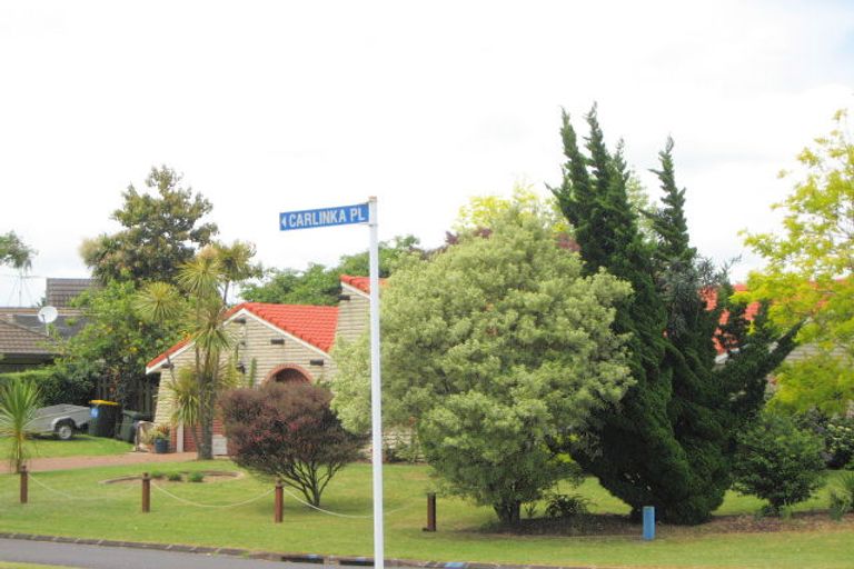 Photo of property in 1 Carlinka Place, Conifer Grove, Takanini, 2112