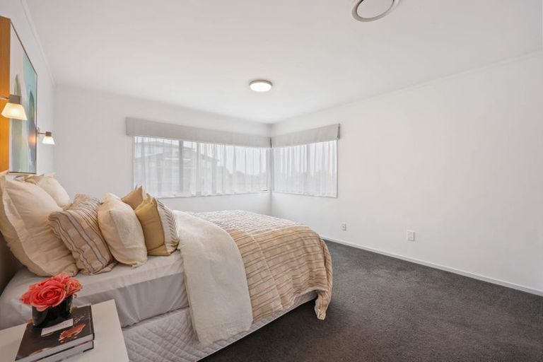 Photo of property in 5 Vintage Drive, Henderson, Auckland, 0612