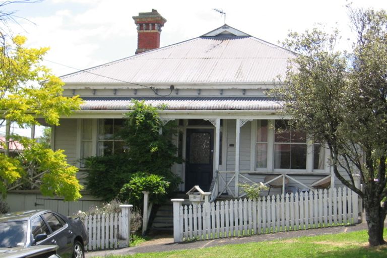 Photo of property in 19 Buchanan Street, Kingsland, Auckland, 1021