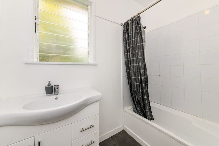 Photo of property in 977 Fitzherbert East Road, Aokautere, Palmerston North, 4471