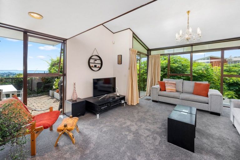 Photo of property in 2 Exeter Place, Tihiotonga, Rotorua, 3015