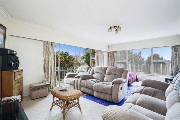 Photo of property in 19 Russleigh Drive, Dinsdale, Hamilton, 3204