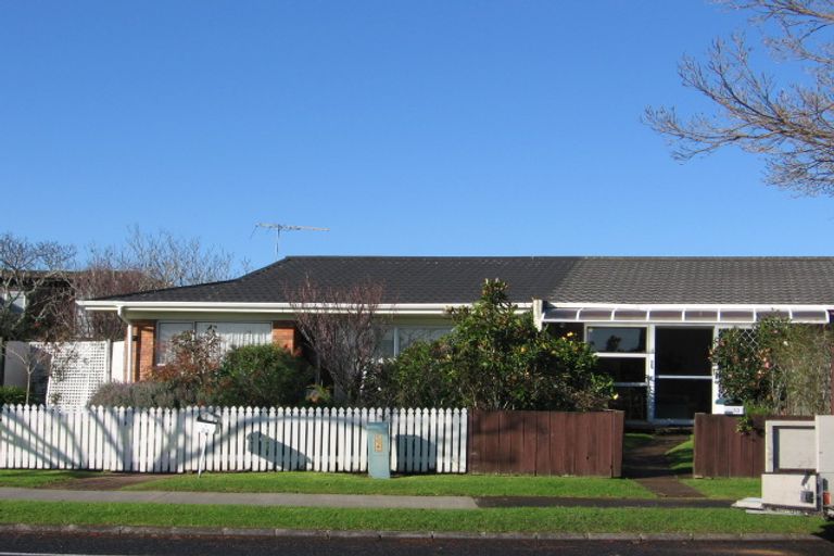 Photo of property in 1/33 Bramley Drive, Farm Cove, Auckland, 2012