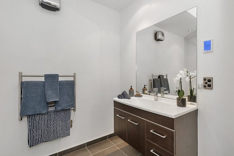 Photo of property in 24b Cameron Road, Hamilton East, Hamilton, 3216