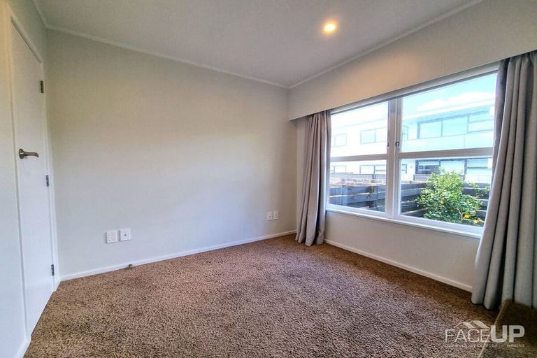Photo of property in 4/766 Beach Road, Browns Bay, Auckland, 0630