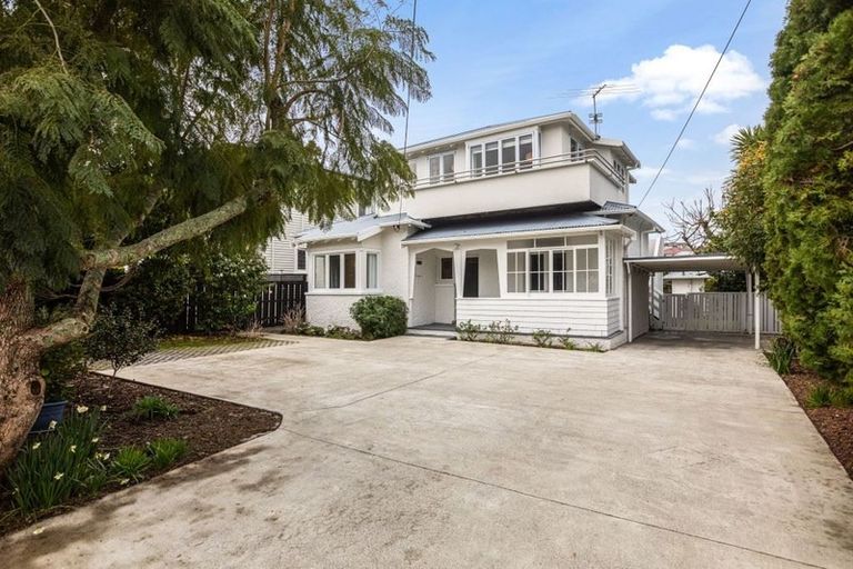 Photo of property in 20 Buchanan Street, Devonport, Auckland, 0624