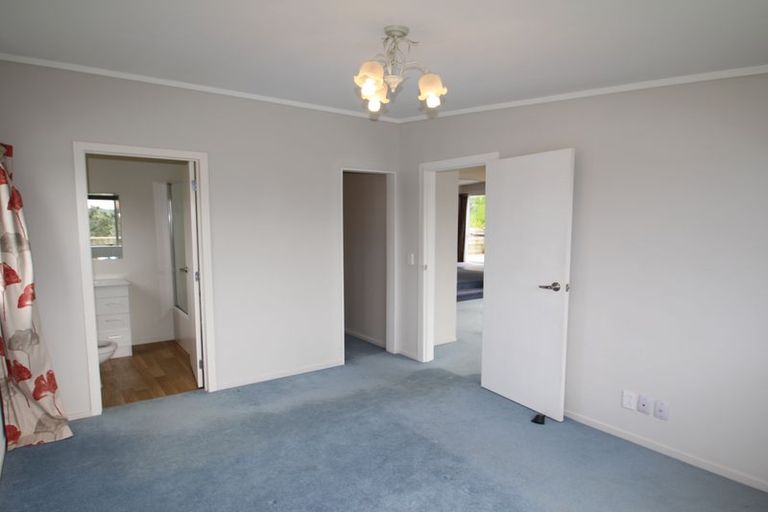 Photo of property in 42a Spur Road, Stillwater, Silverdale, 0993