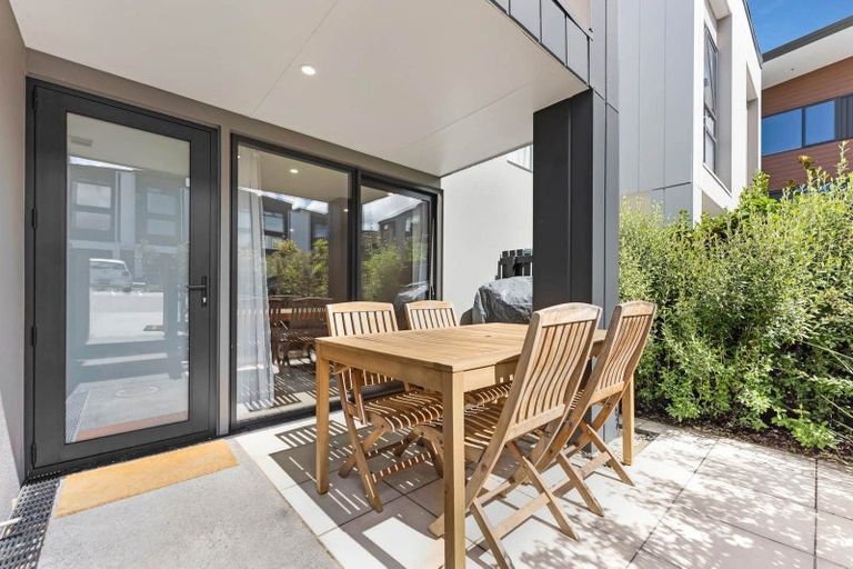Photo of property in 8 Pukakaho Lane, Papatoetoe, Auckland, 2025