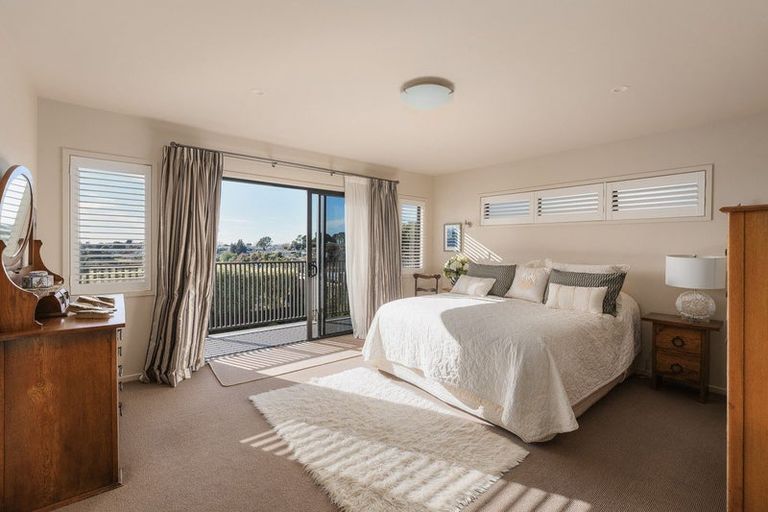 Photo of property in 30 La Cumbre Close, Bethlehem, Tauranga, 3110