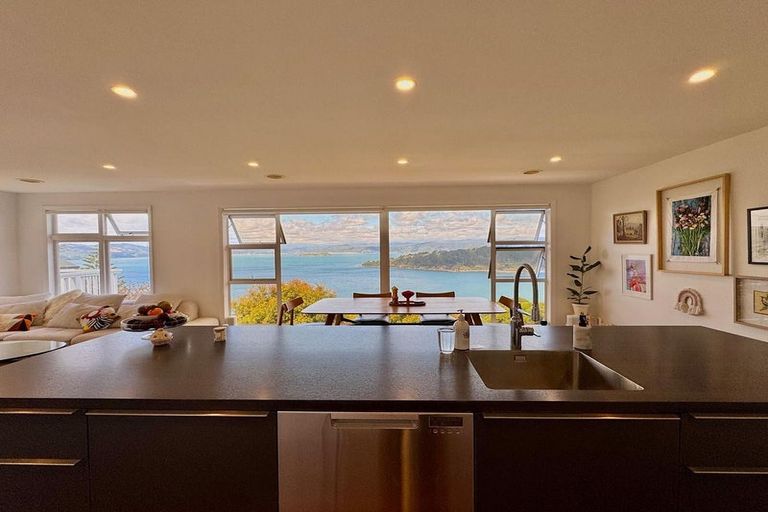 Photo of property in 21 Thane Road, Roseneath, Wellington, 6011