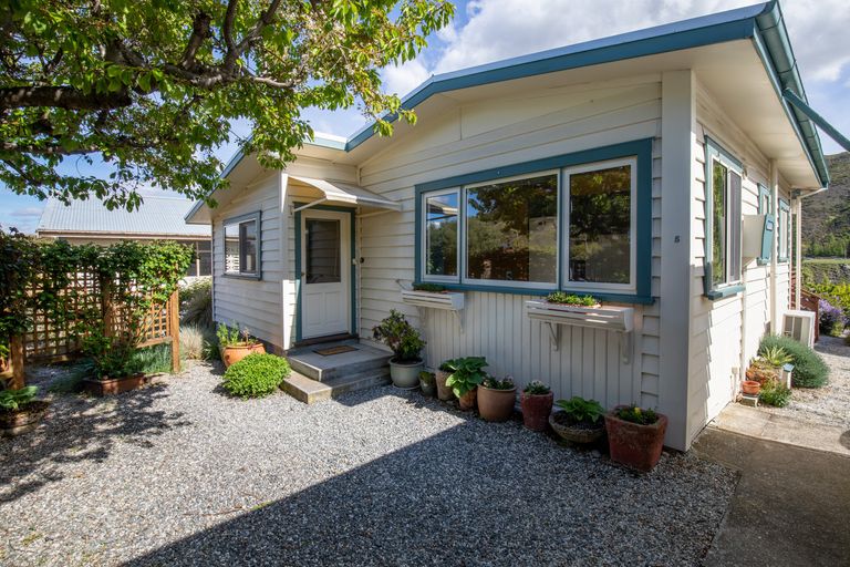 Photo of property in 5 Sunderland Street, Clyde, 9330